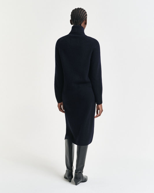 Robe col roulé en maille