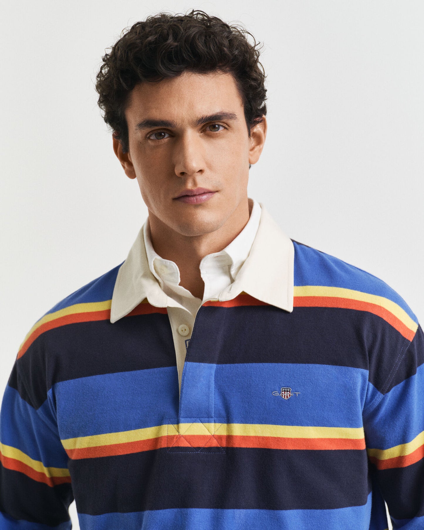 Mehrfach gestreifter, robuster Rugbyshirt