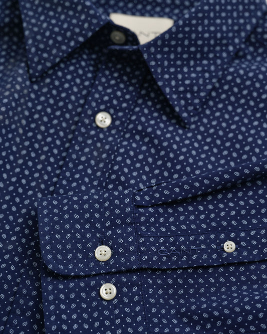 Chemise coupe droite micro-imprimée