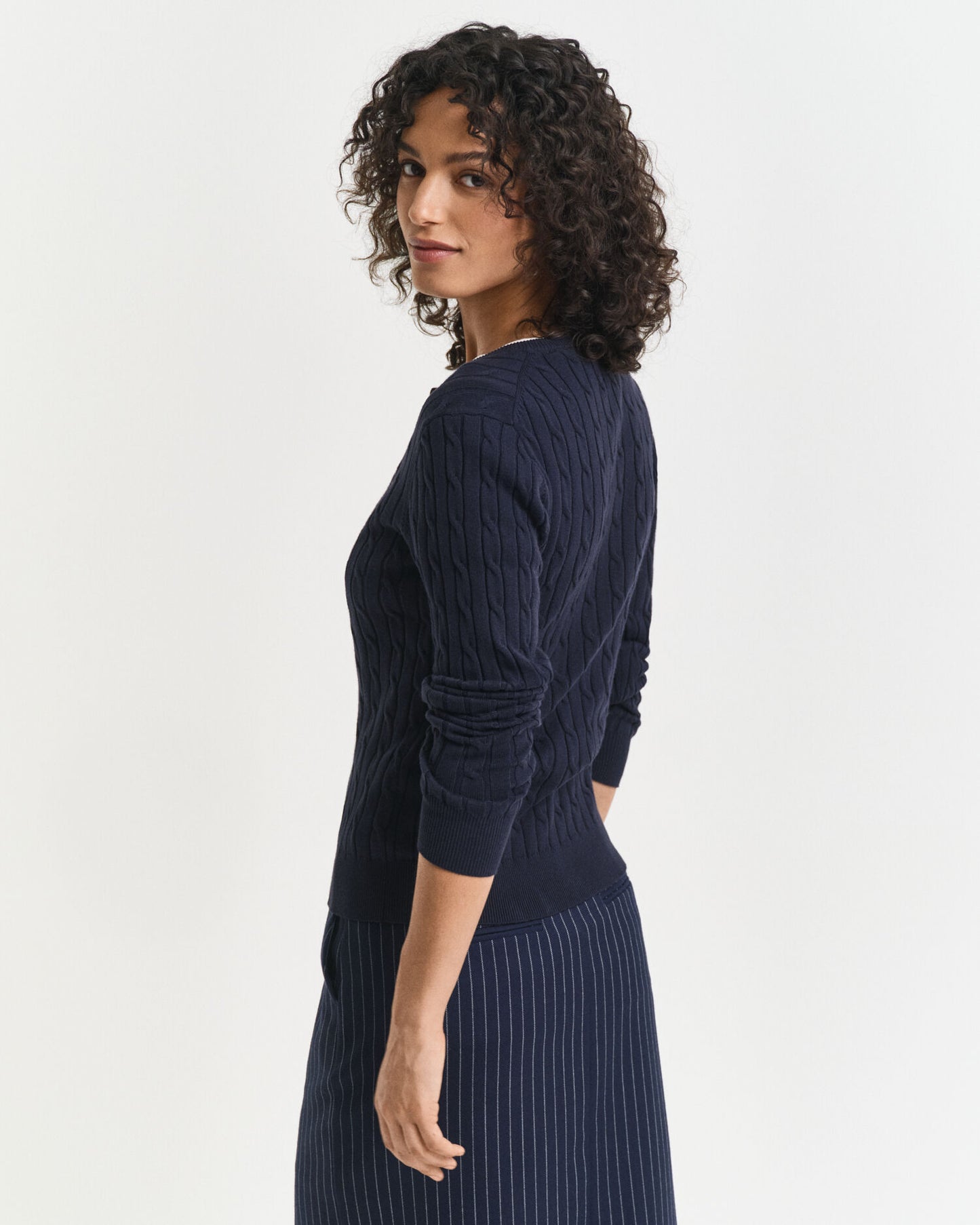 Cardigan aus Stretch-Baumwollzopfstrick