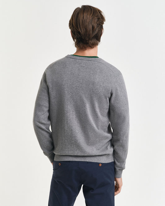 Pull classique en coton à col en V