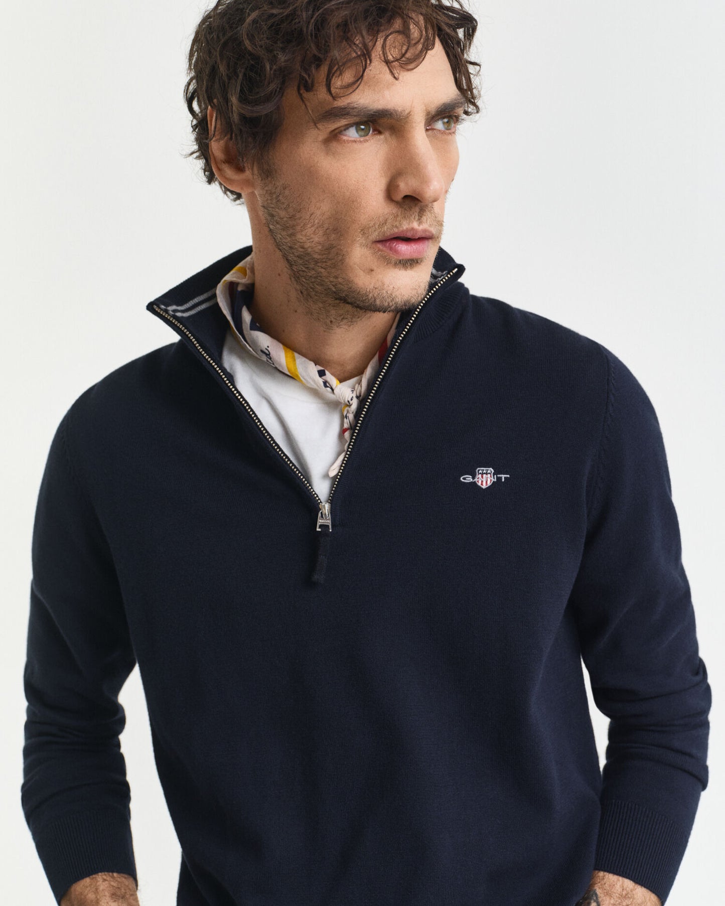 Klassischer Baumwoll-Sweater mit halbem Reißverschluss