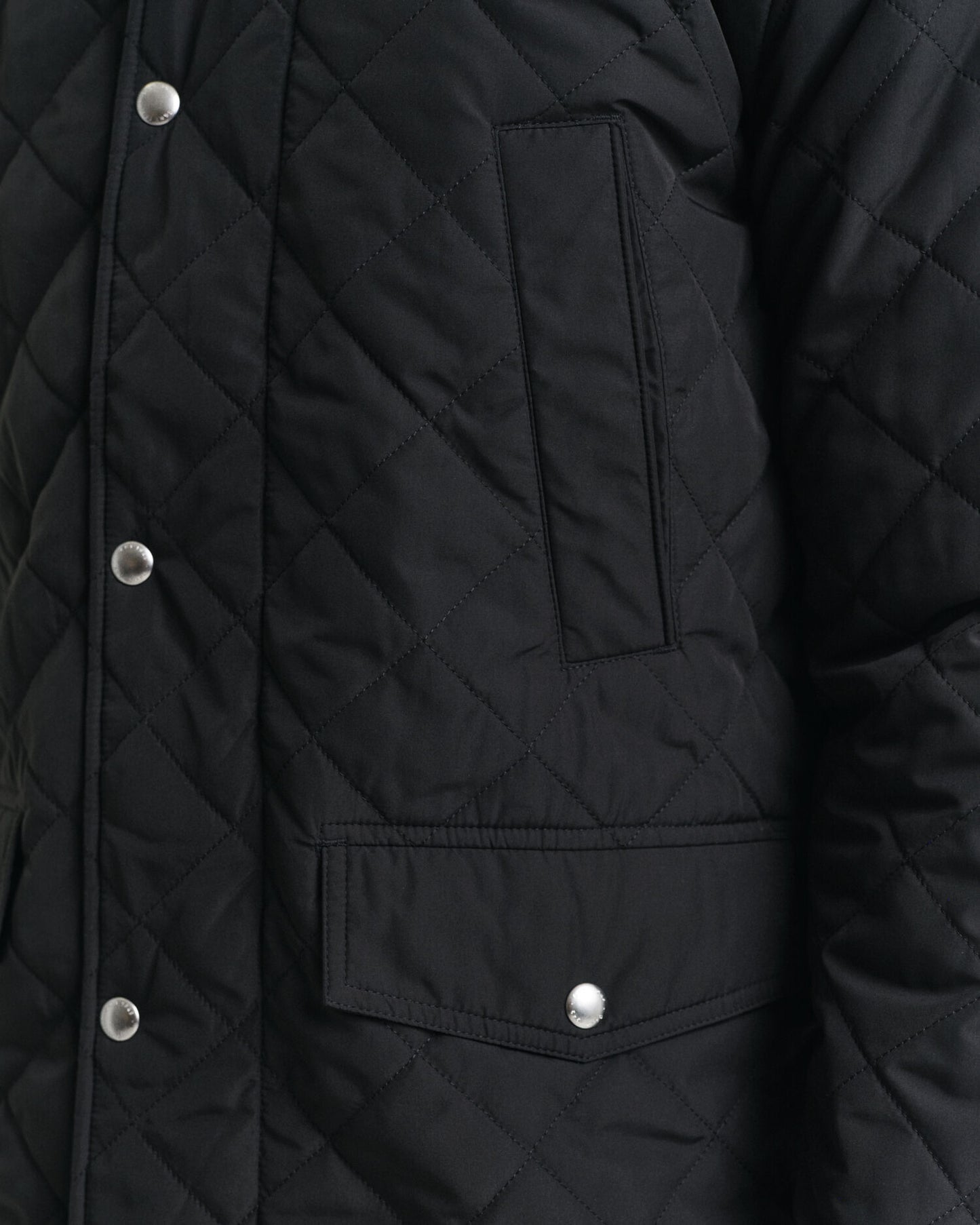 Veste mi-longue matelassée coupe-vent