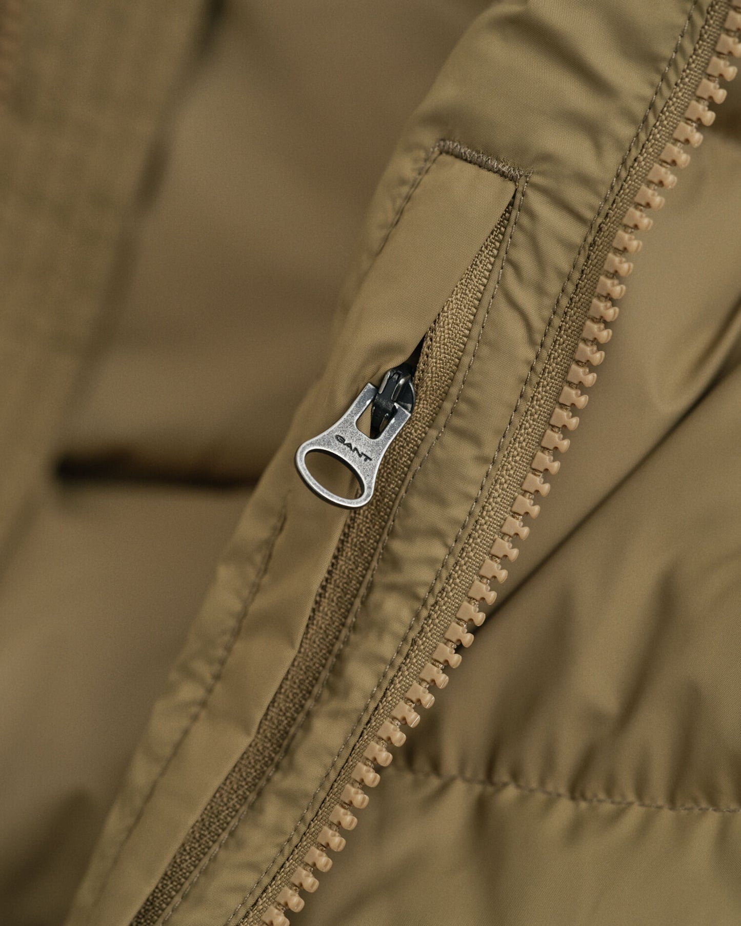 Active Cloud Vest