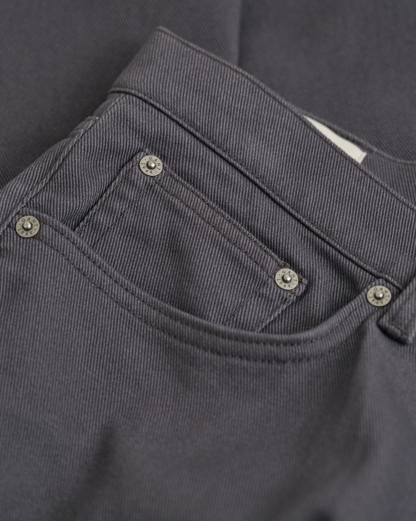 Jean en twill souple coupe ajustée