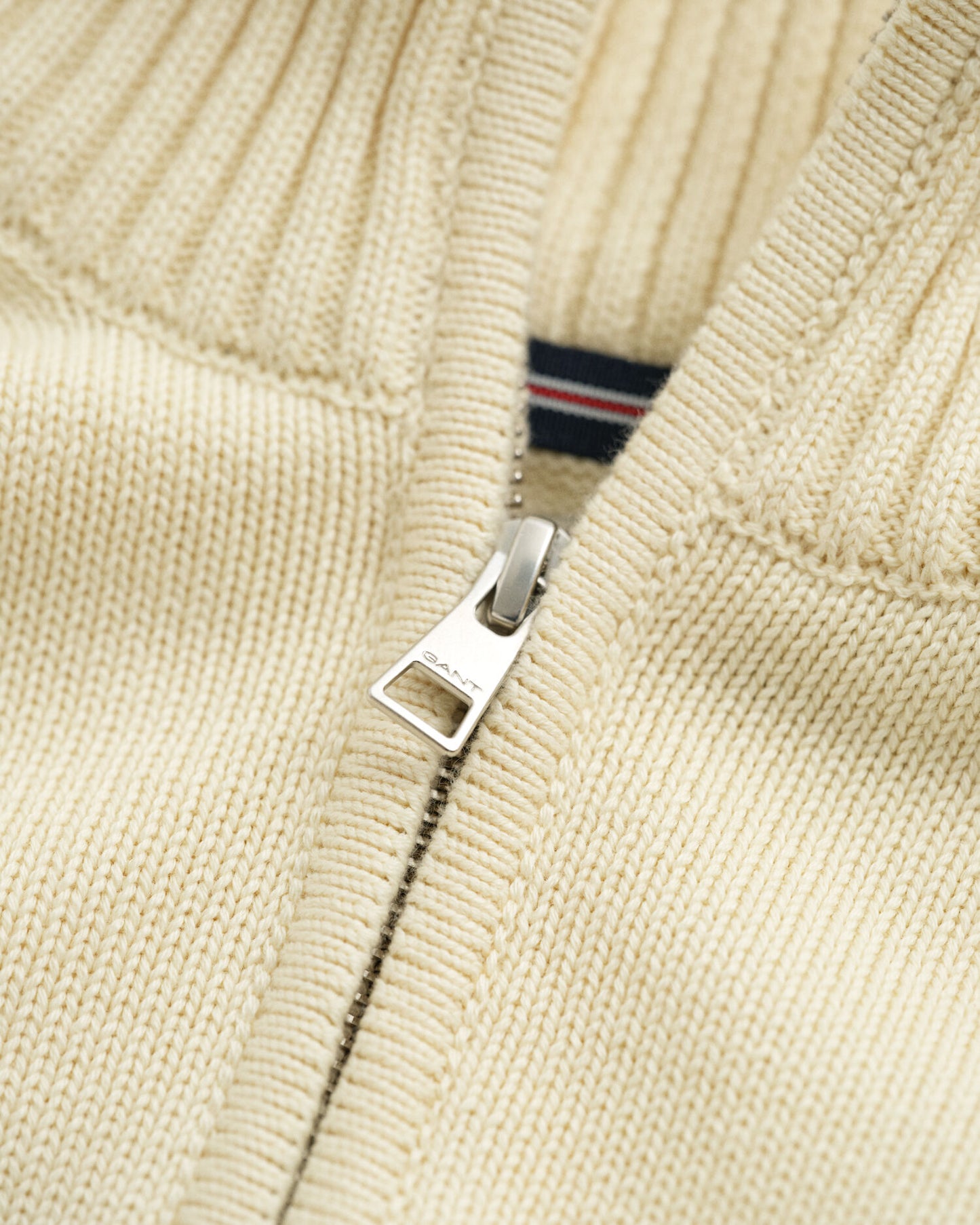 Lässiger Baumwoll-Half-Zip-Pullover