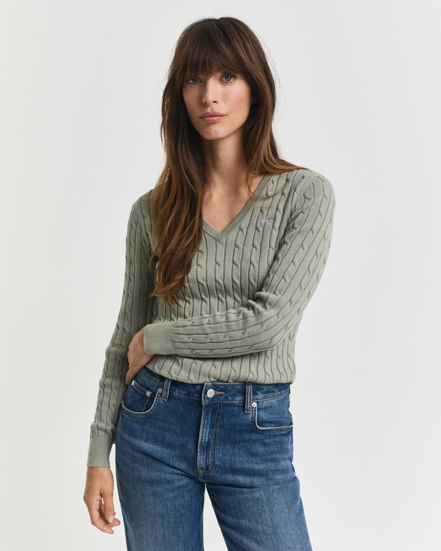 Pullover aus Stretch-Baumwolle mit Zopfmuster und V-Ausschnitt