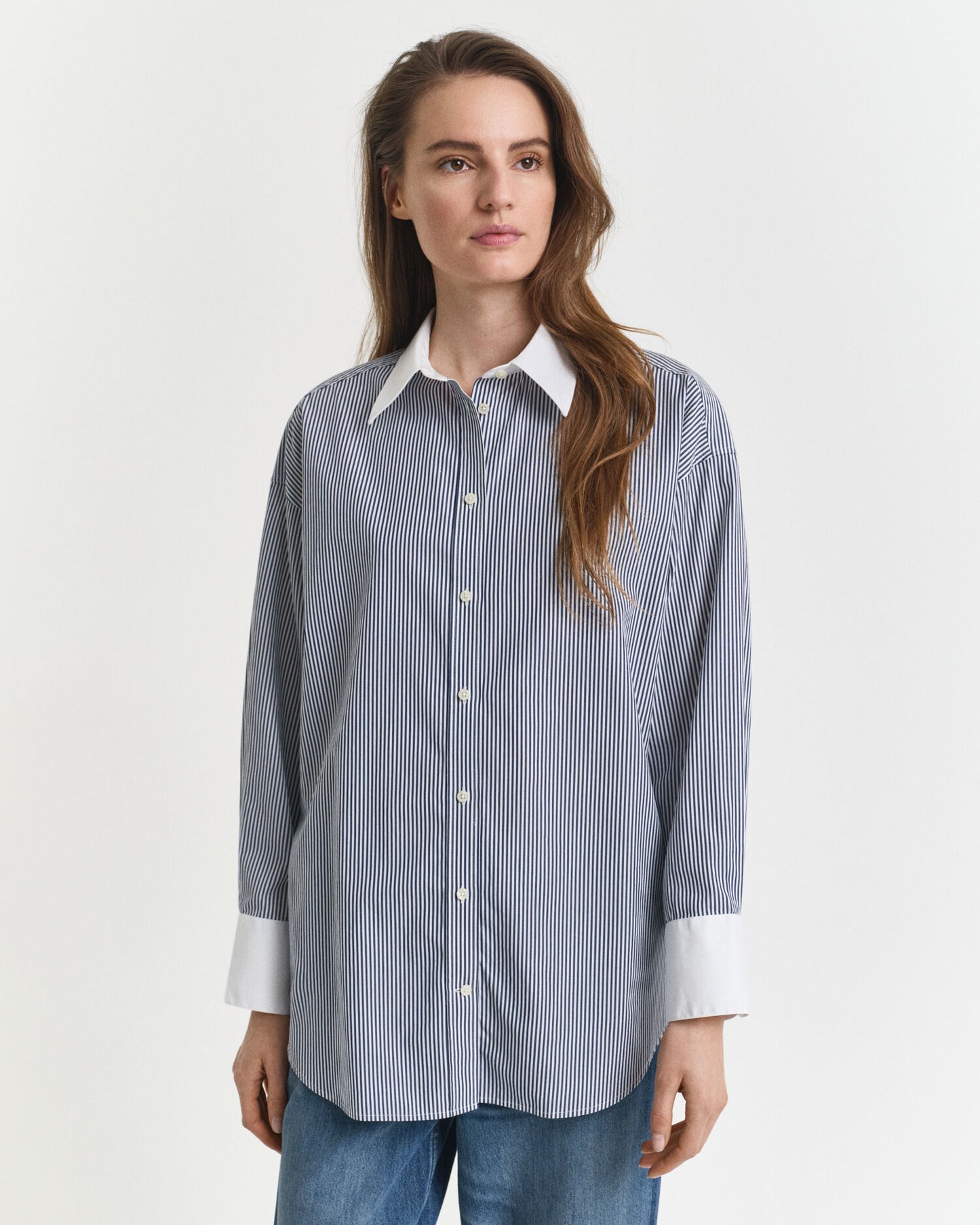 Chemise rayée ample à col contrastant