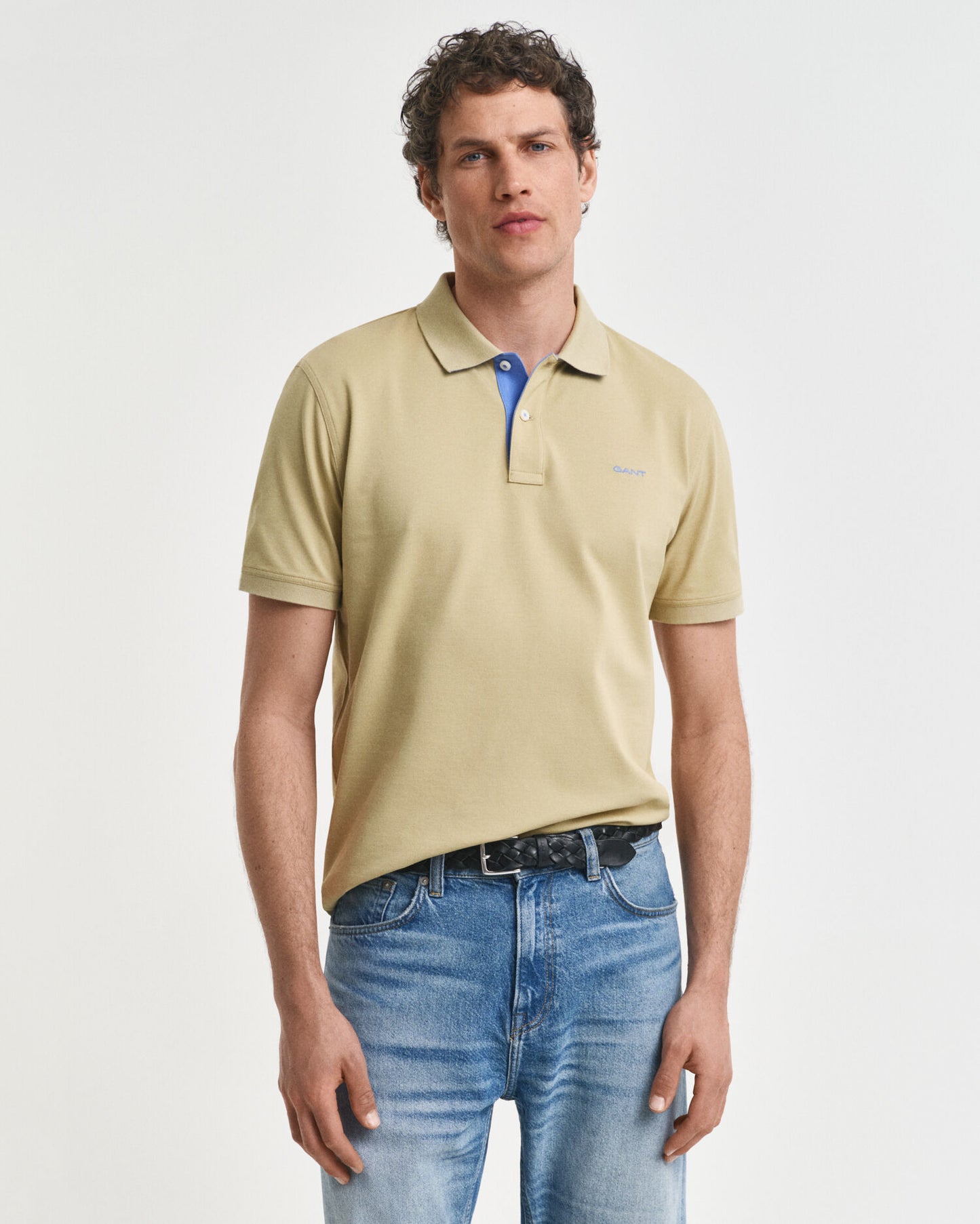 Piqué-Poloshirt mit Kontrastbesatz