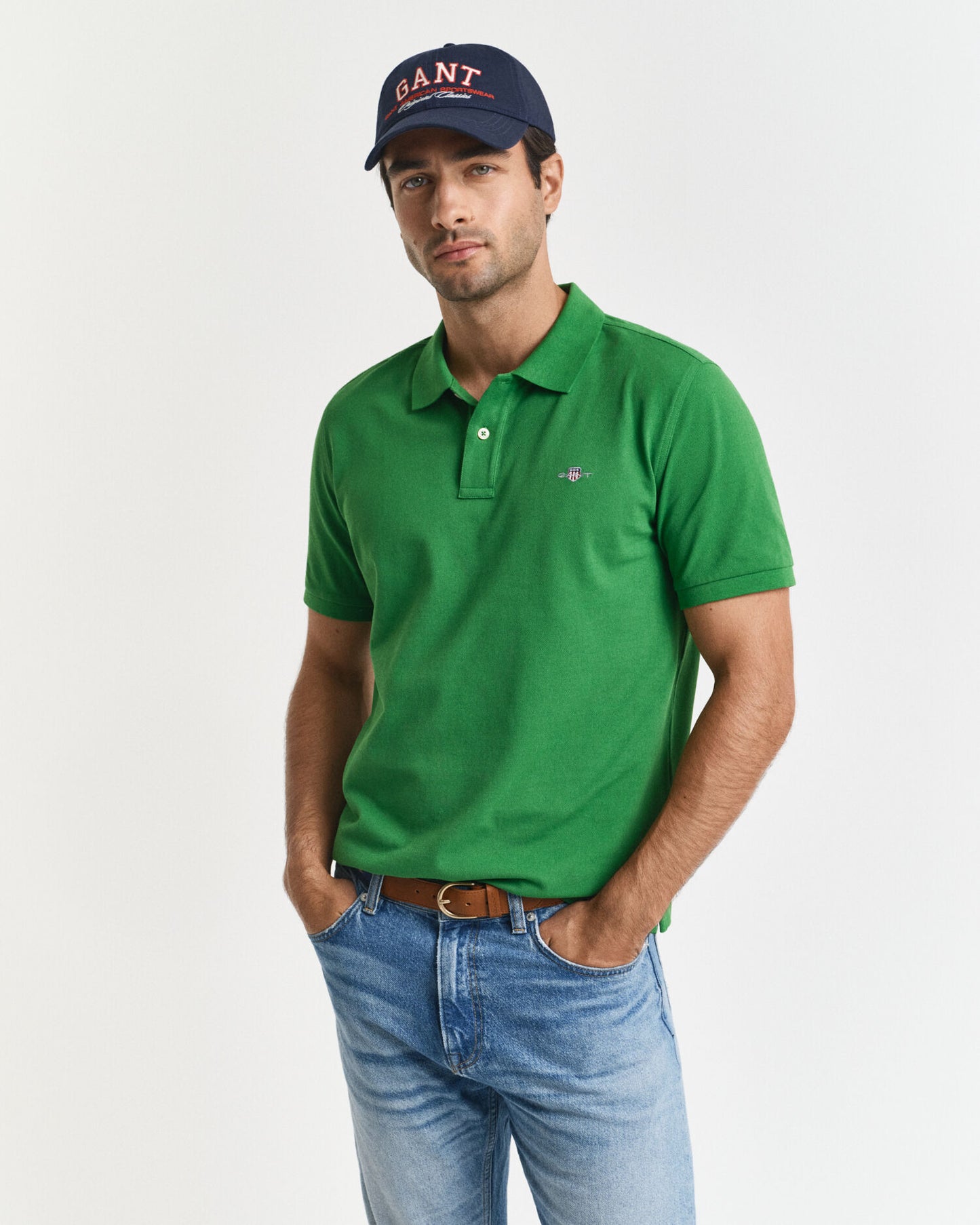Polo piqué coupe droite avec écusson