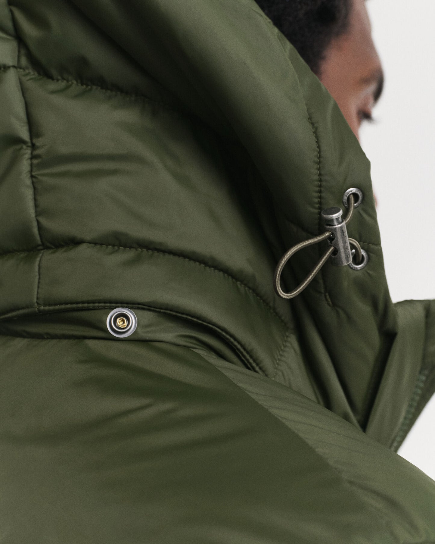Aktive Cloud-Jacke