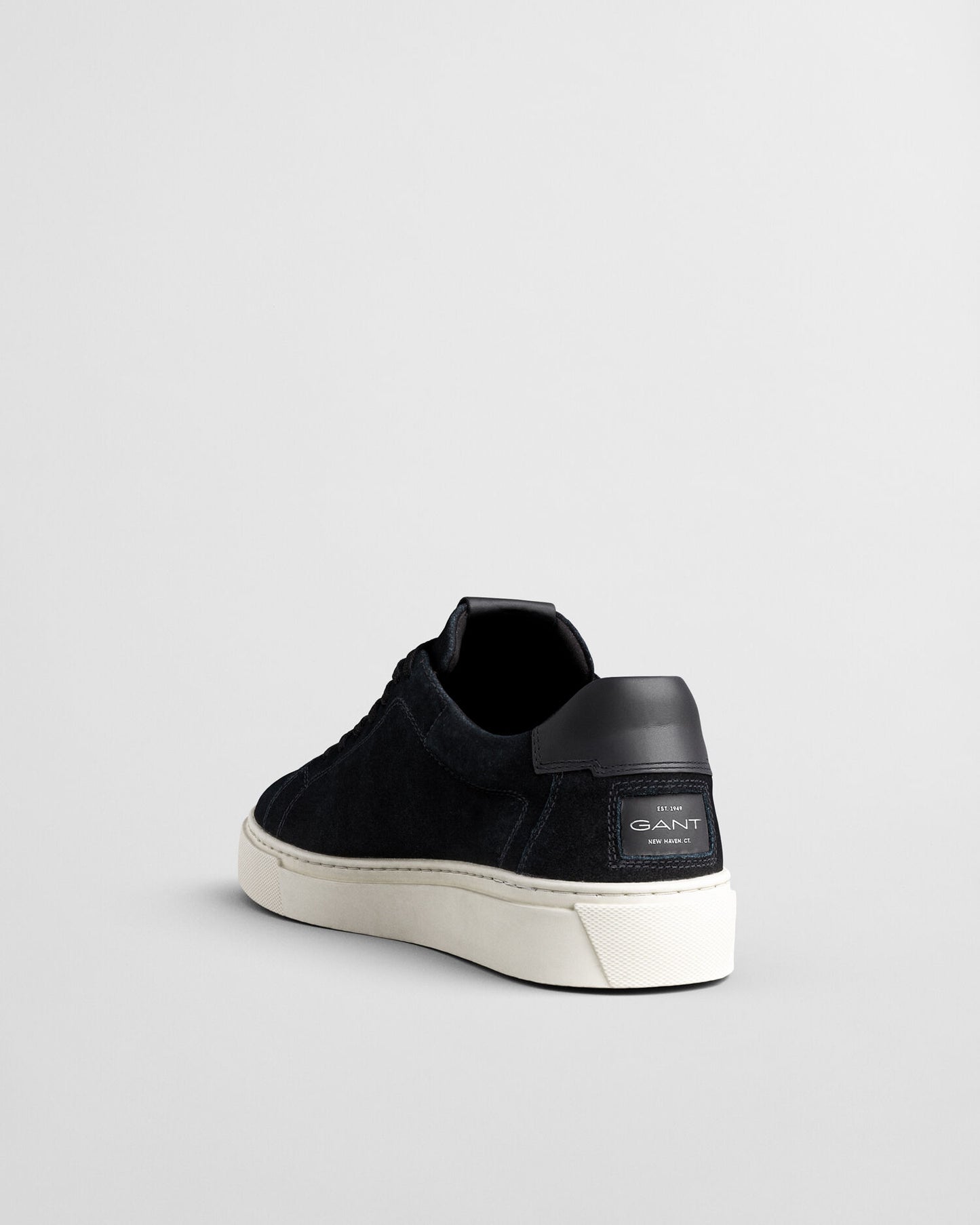 Baskets en daim McJulien