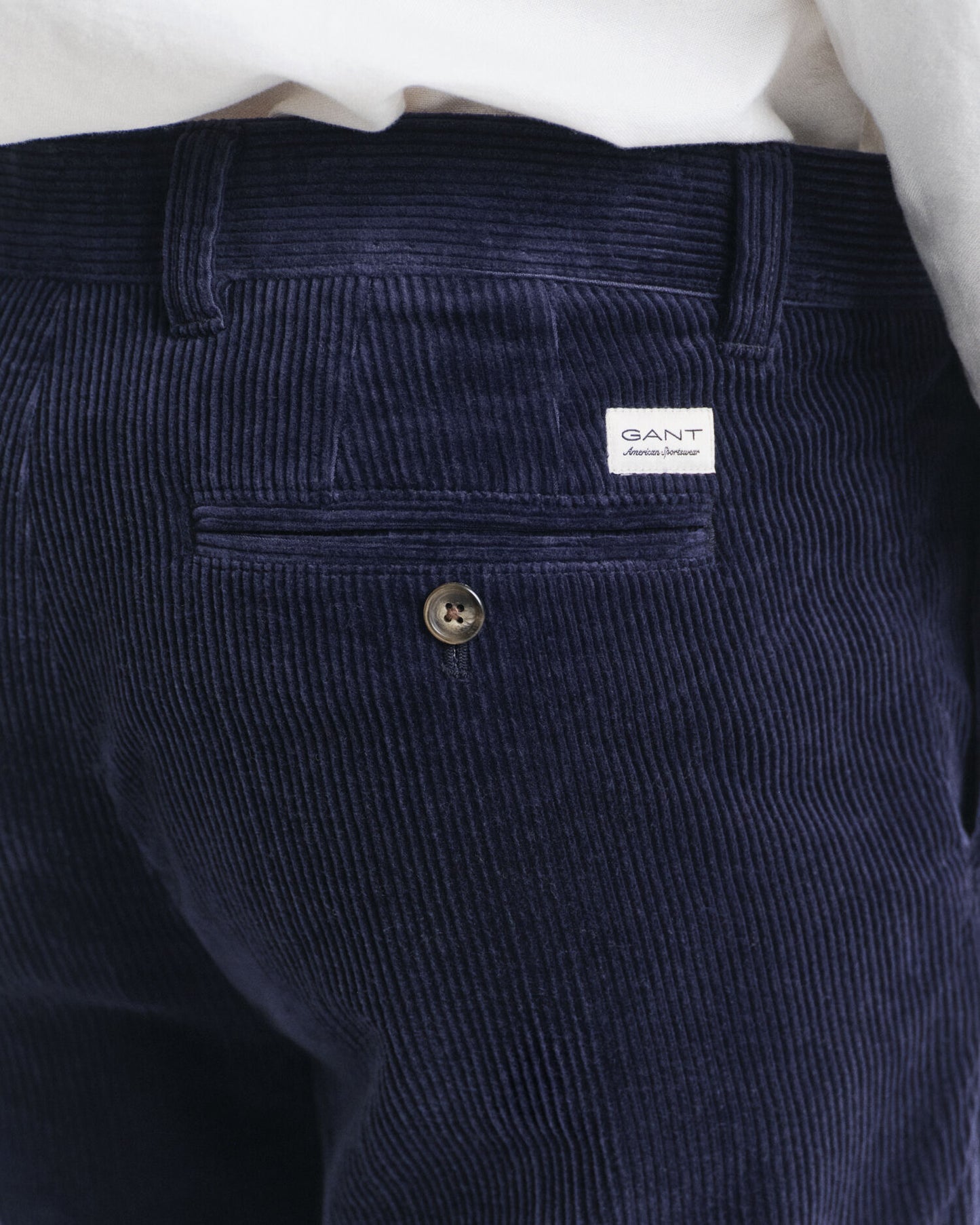 Pantalon en velours côtelé coupe droite