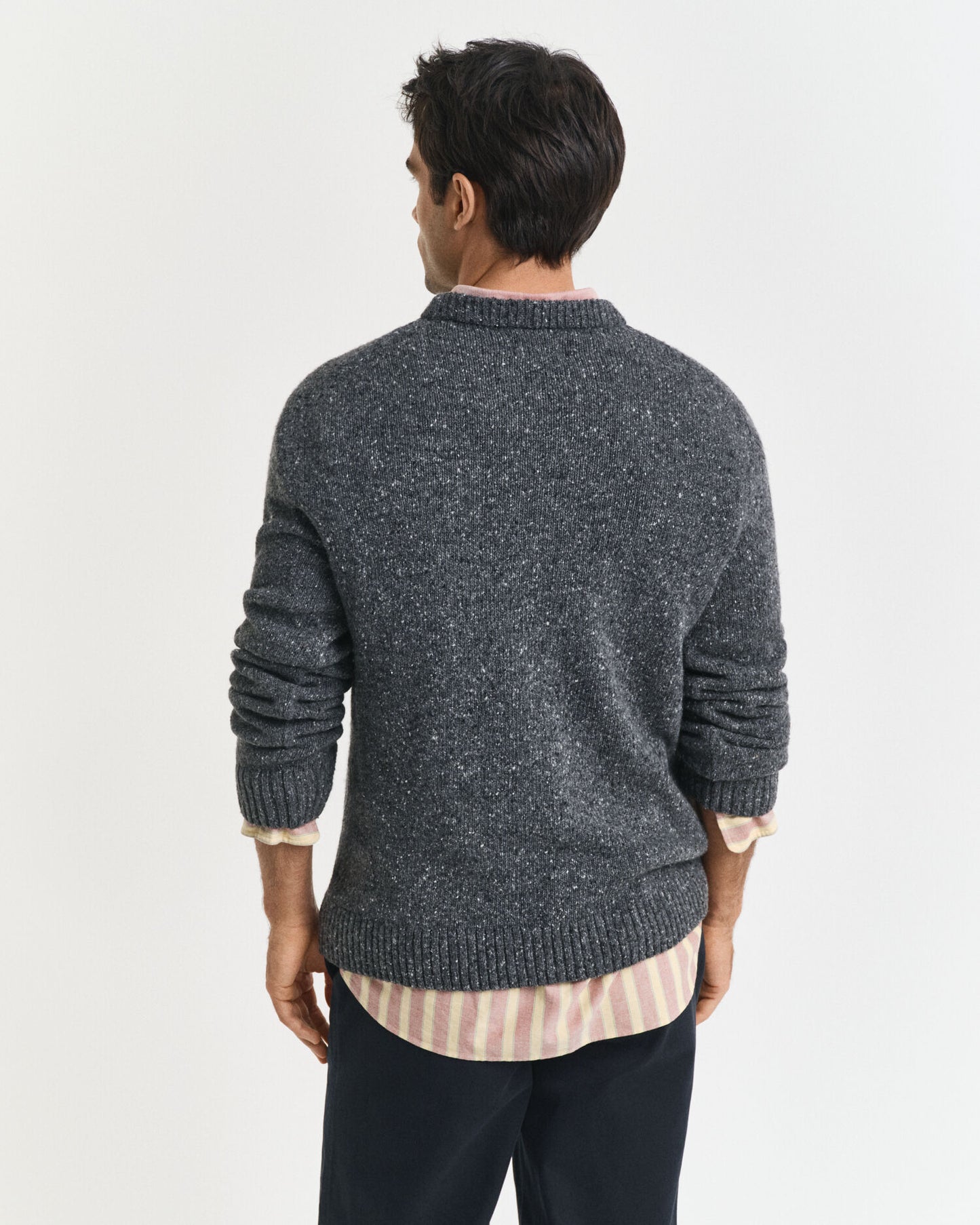 Pull ras du cou en laine mélangée neps