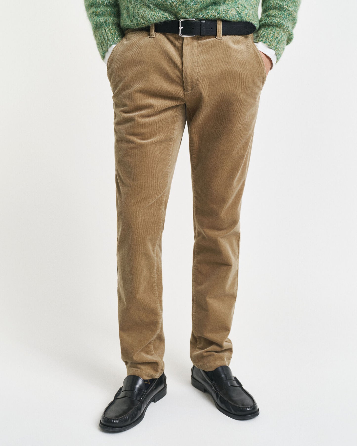 Schmale Cord-Chinos