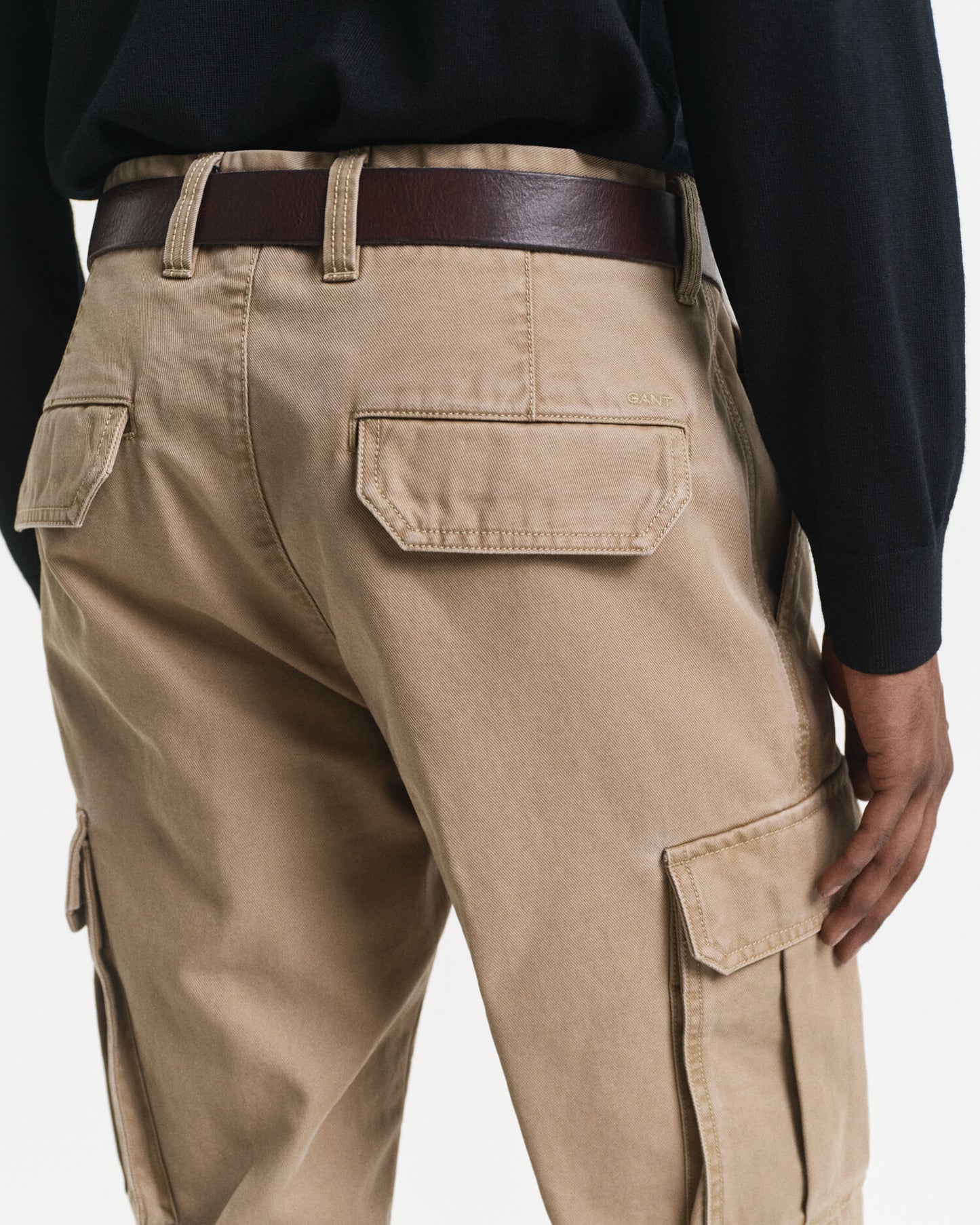 Pantalon cargo en sergé de coton coupe droite