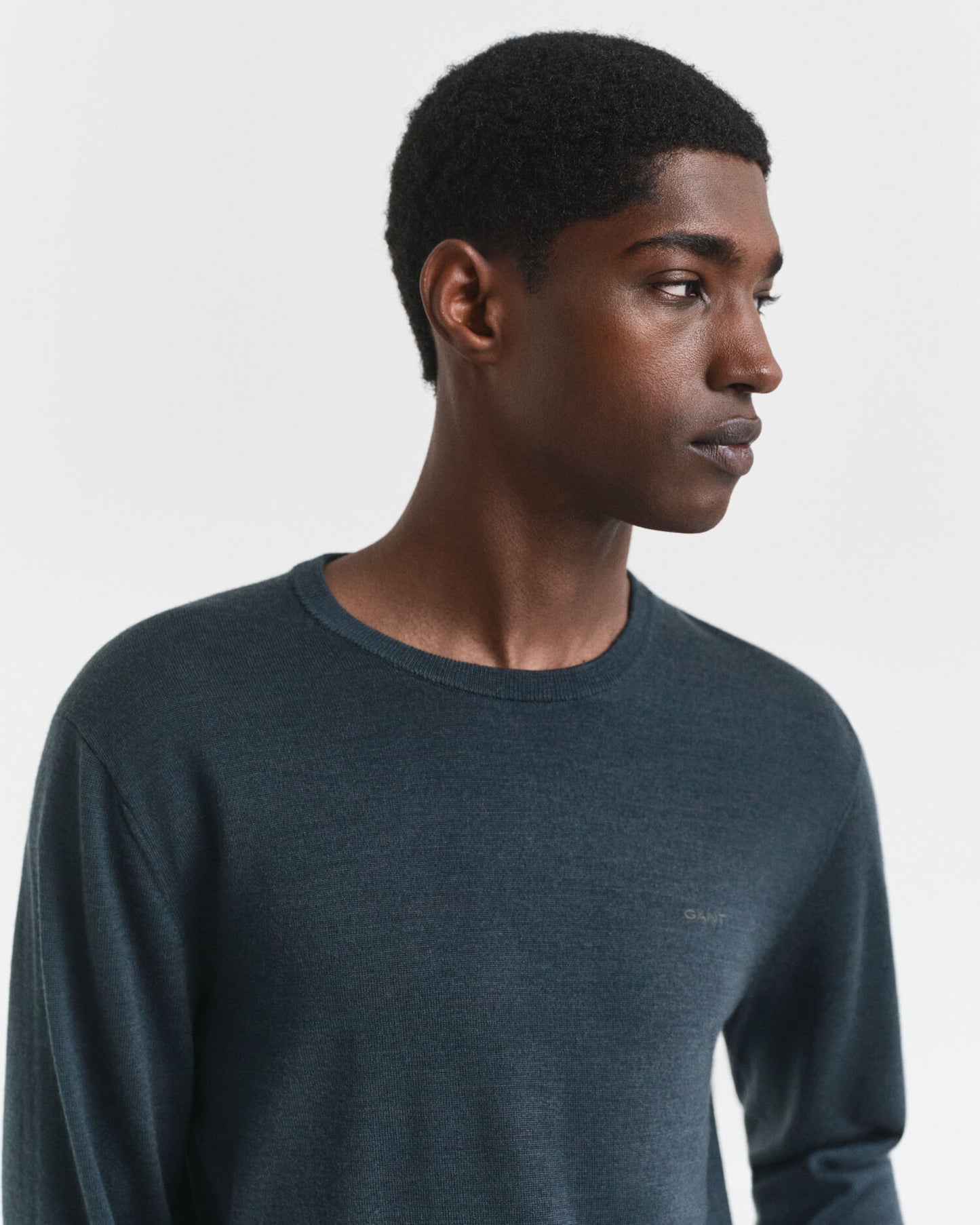 Pullover aus extrafeiner Merinowolle mit Rundhalsausschnitt
