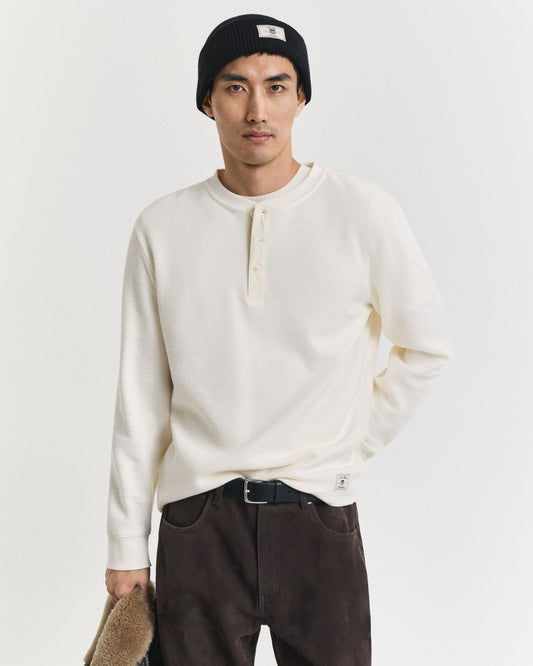 Langärmeliges Henley-T-Shirt mit Waffelstruktur