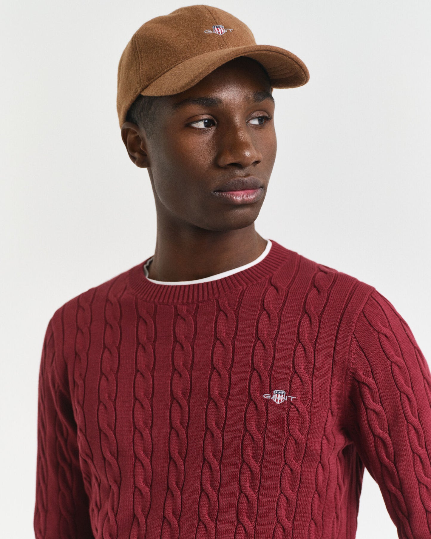 Baumwoll-Zopfstrickpullover mit Rundhalsausschnitt