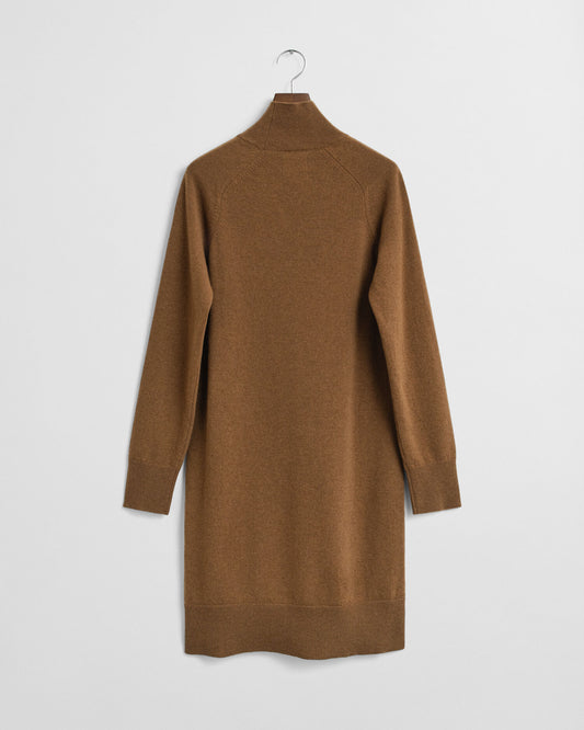 Robe en laine d'agneau superfine tricotée