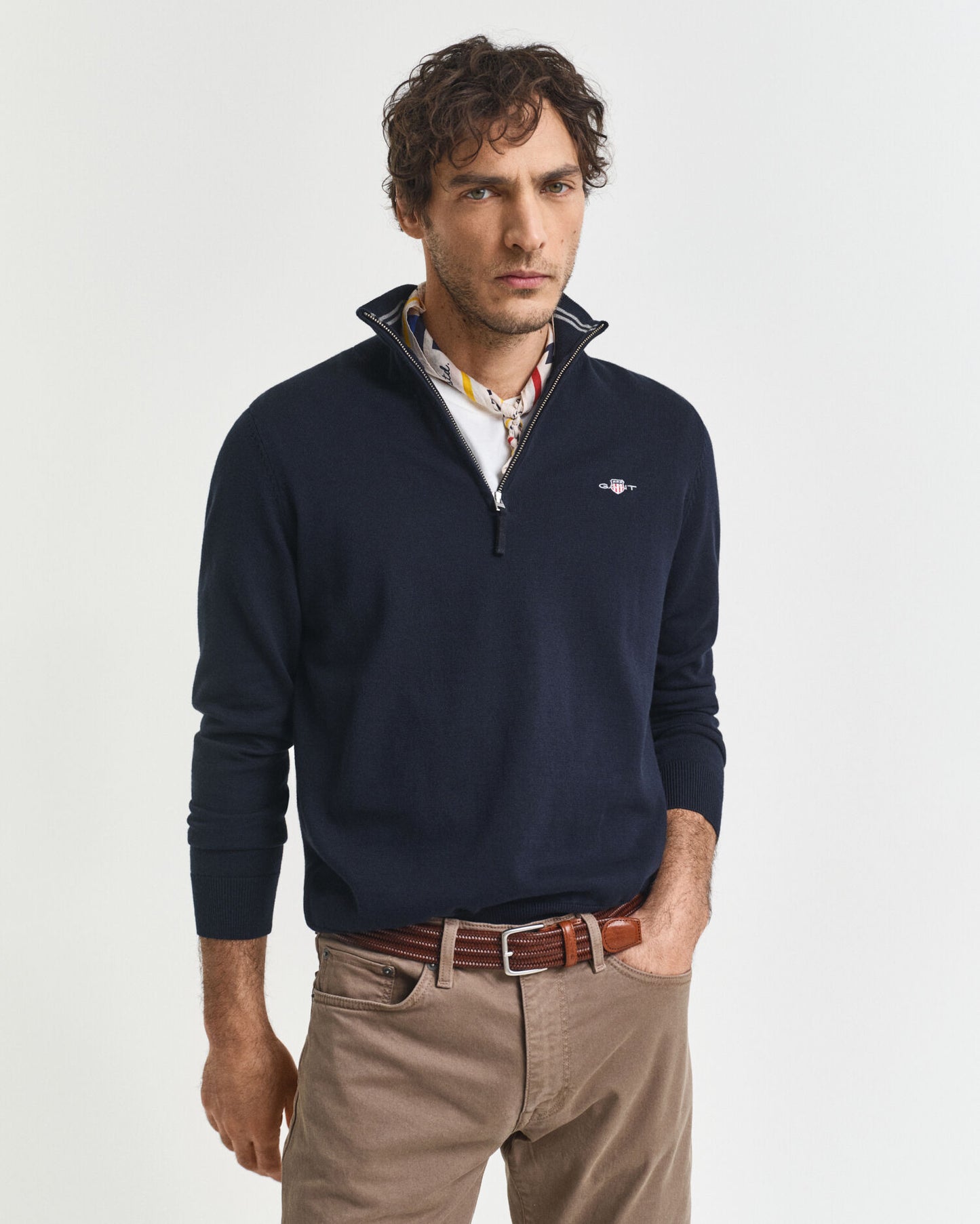 Klassischer Baumwoll-Sweater mit halbem Reißverschluss